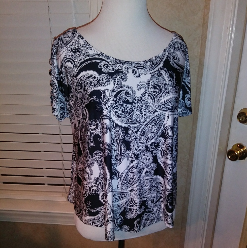 CATO Shoulder Cutout Blouse size XS